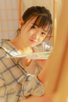 亚洲国产美女九九